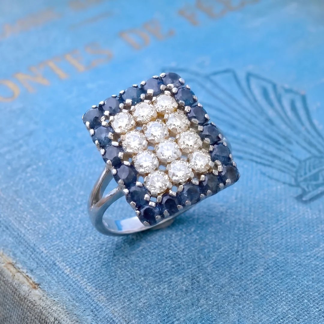 Bague Vintage 1970-1980 Saphirs Diamants Or Gris 18K