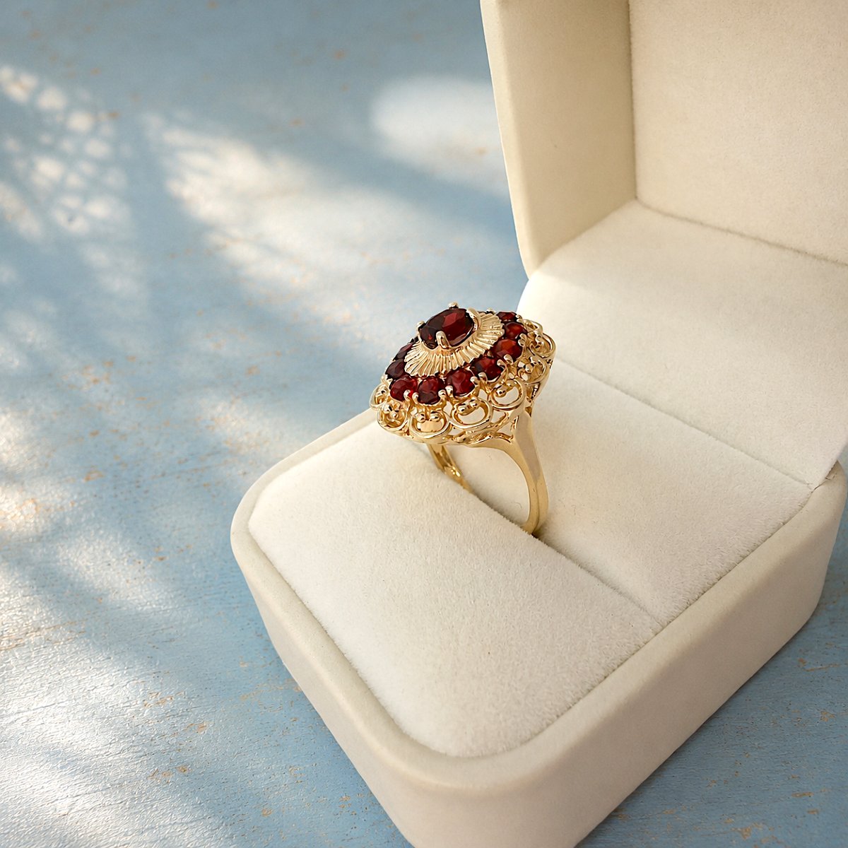 Bague dôme vintage grenats Or jaune 18K-photo-1