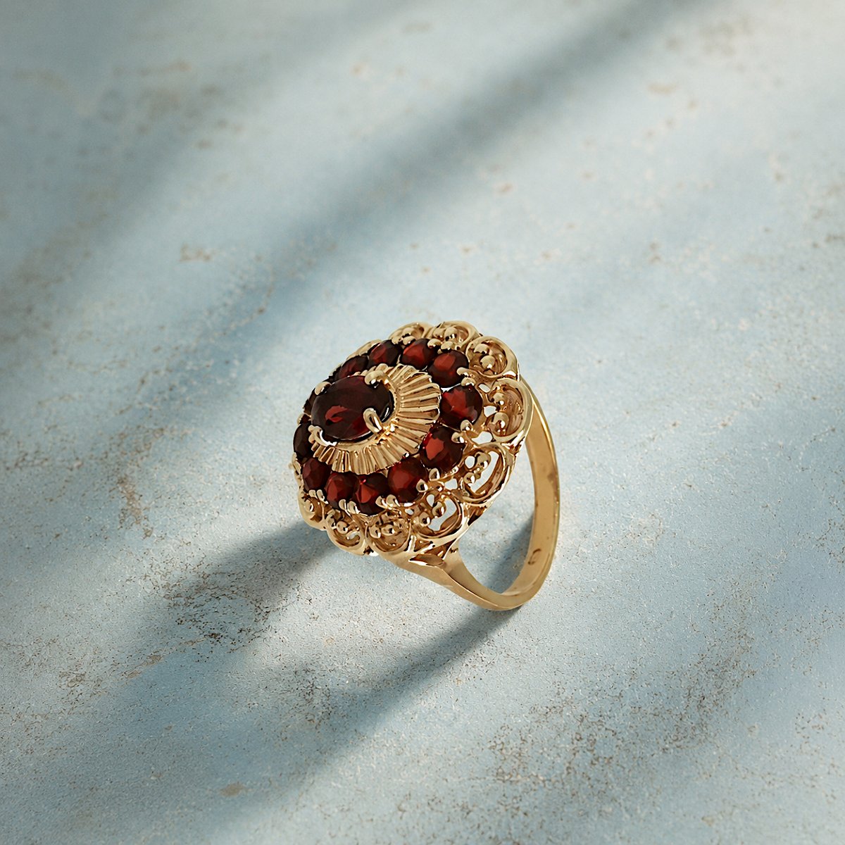 Bague dôme vintage grenats Or jaune 18K-photo-3