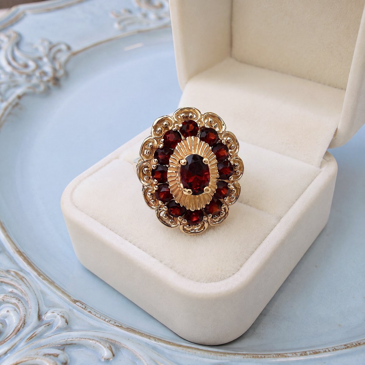 Bague dôme vintage grenats Or jaune 18K