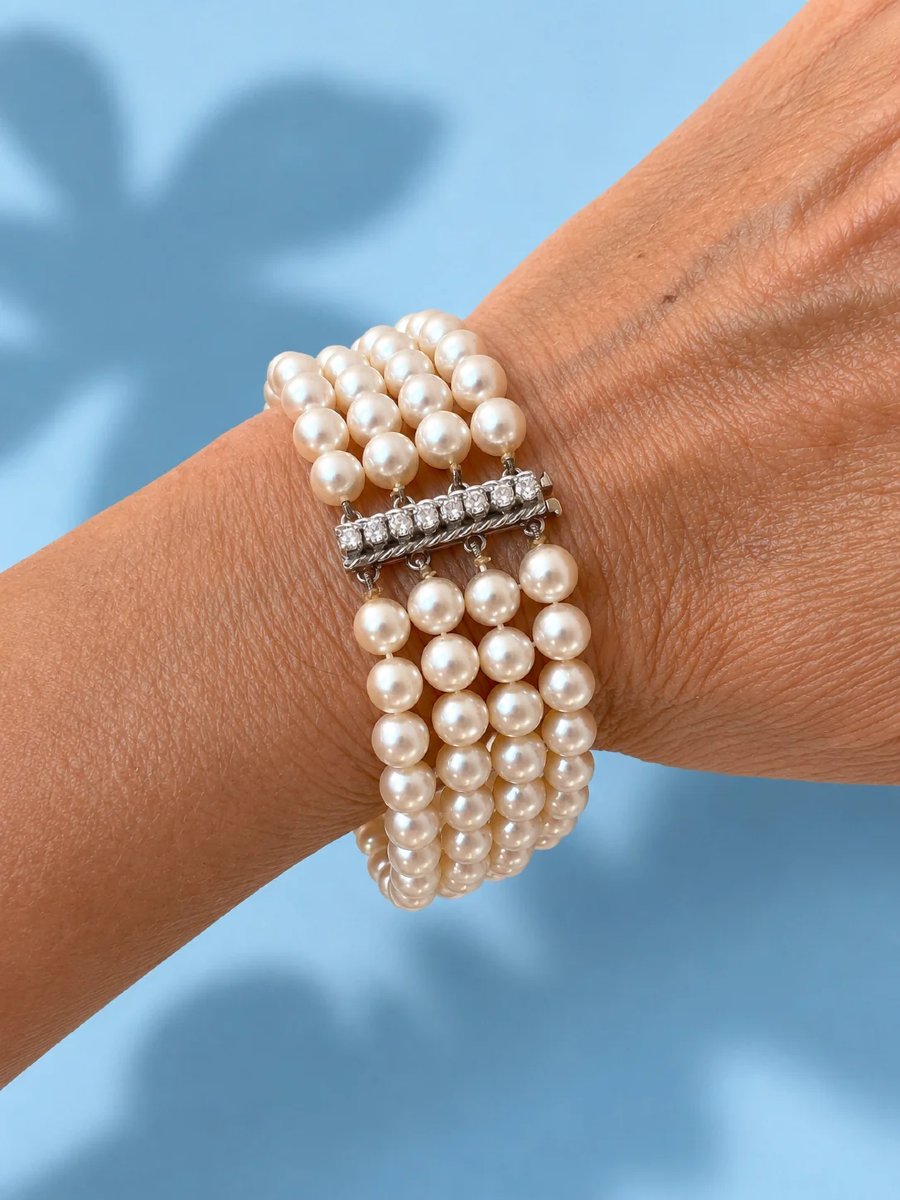 Bracelet vintage 1960, 4 rangs perles de culture et diamants or 18K