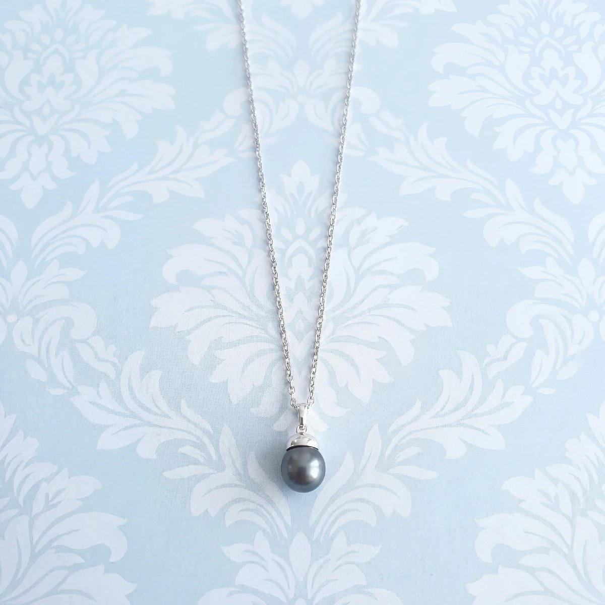 Necklace With A Gray Tahitian Pearl Pendant, 18k White Gold-photo-4