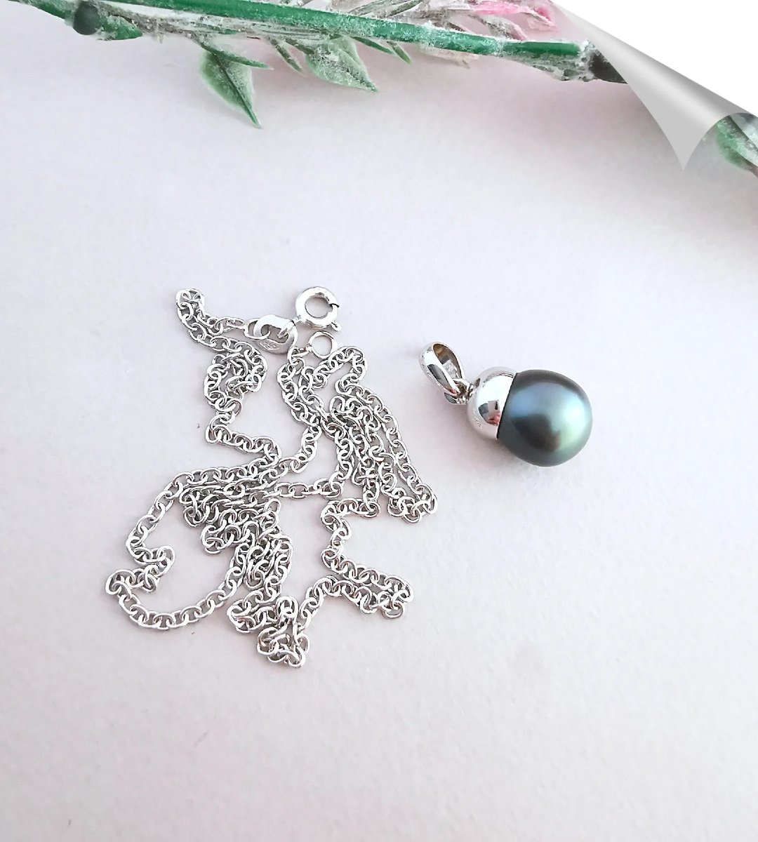 Necklace With A Gray Tahitian Pearl Pendant, 18k White Gold-photo-2