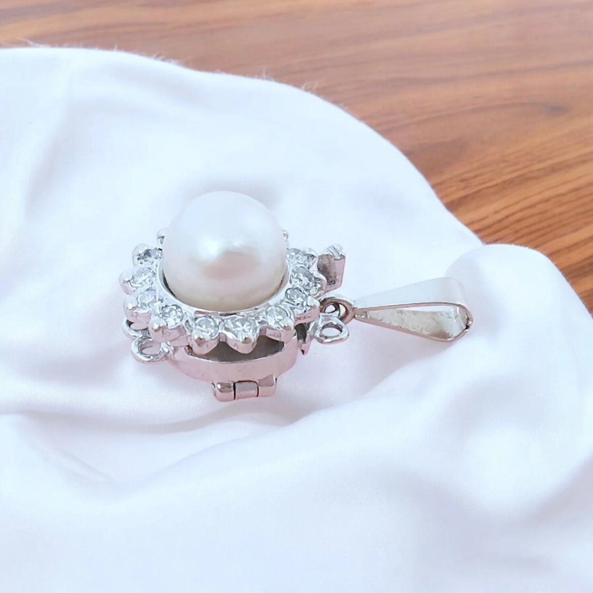 Cultured Pearl And Diamond Pendant, 18k White Gold-photo-4