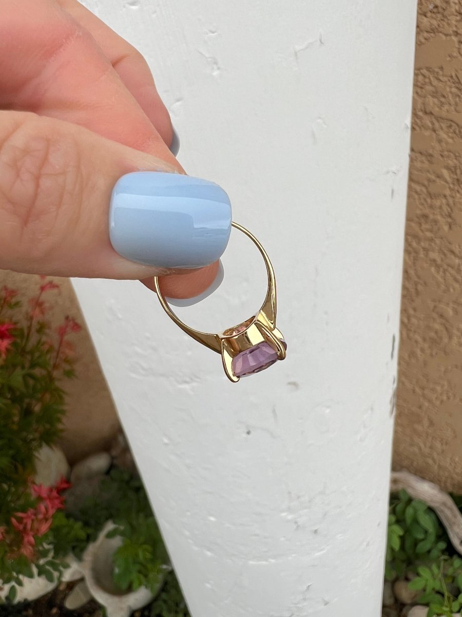 Oval Amethyst Solitaire Ring, 18k Yellow Gold-photo-7