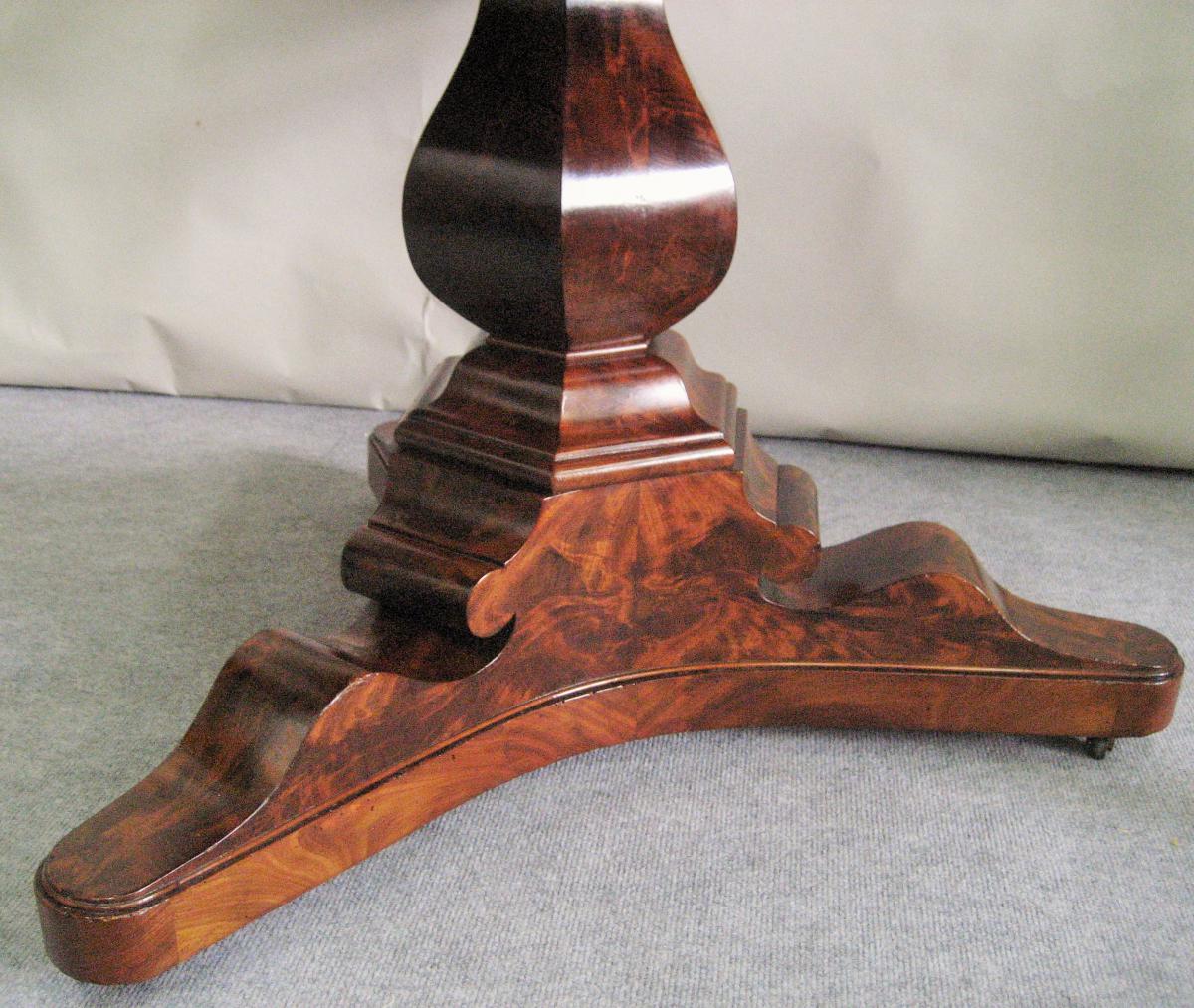 Pedestal Mahogany Restoration Period Flamed Top Leather-photo-1