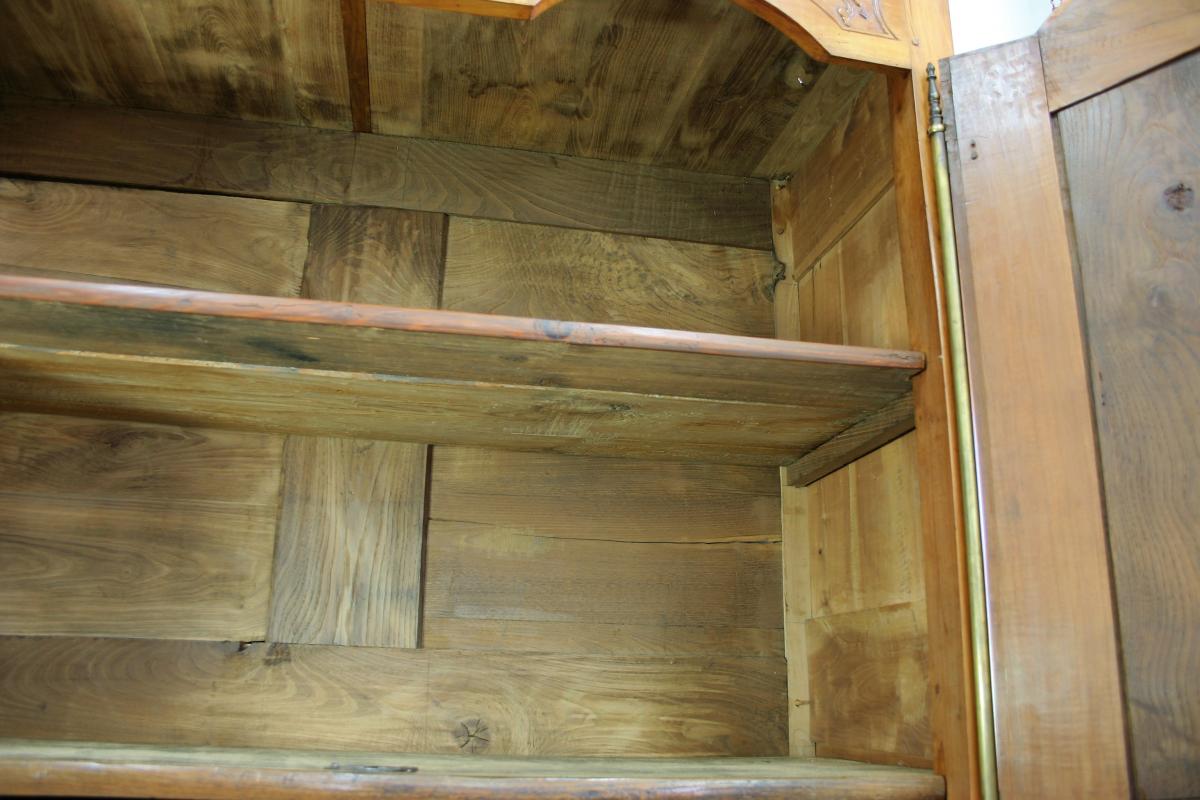 Armoire Rennaise En Merisier, Moulurée Et Sculptée-photo-3