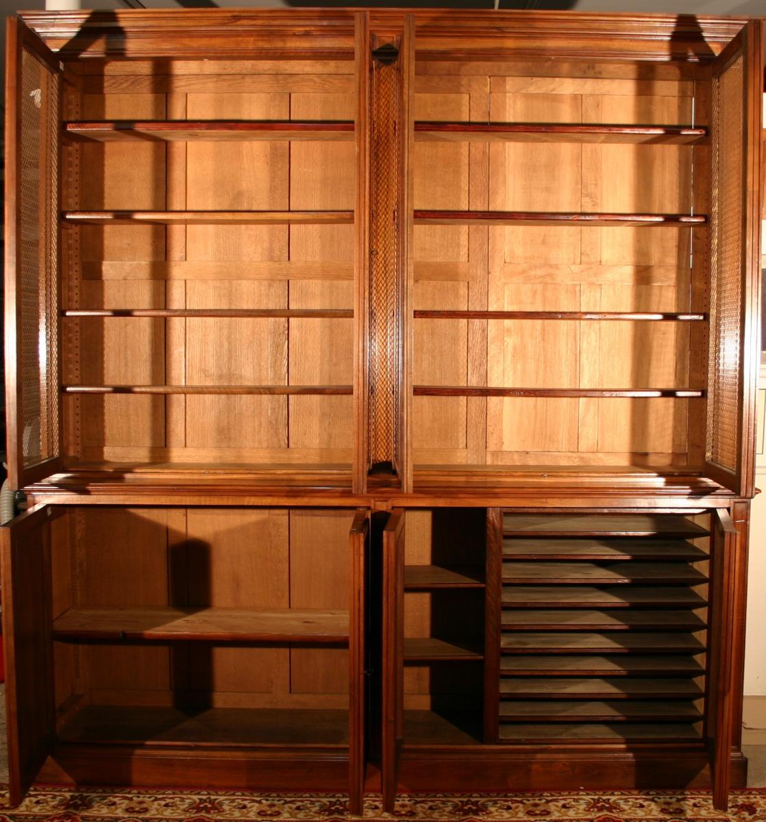 Grande bibliothéque en noyer, fin du XIXeme siècle-photo-3