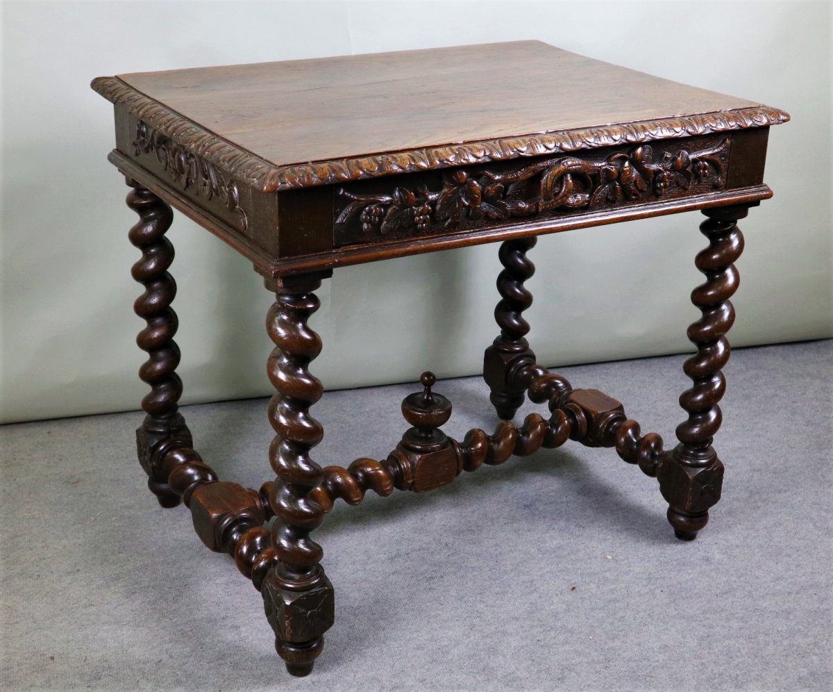 Petite Table En Chêne, Style Louis XIII, époque XIXeme Siècle