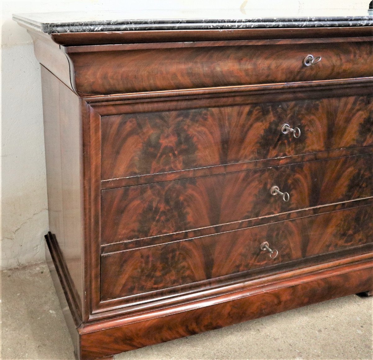 Louis Philippe Commode In Mahogany-photo-4