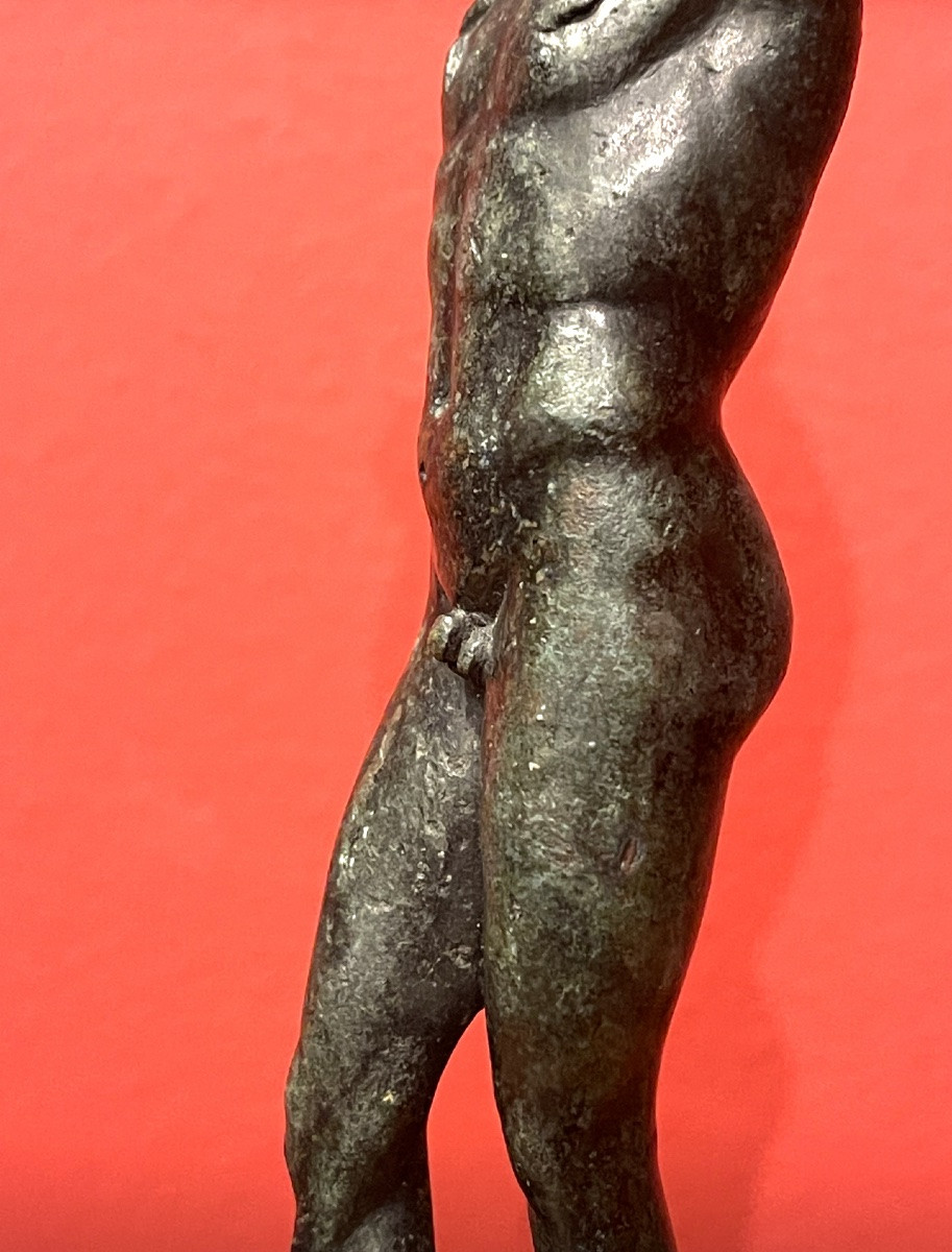 Young Roman Man With Raised Arms, 1st Century Ad (ar & E, 215 Mm). Complete Statuette -photo-3