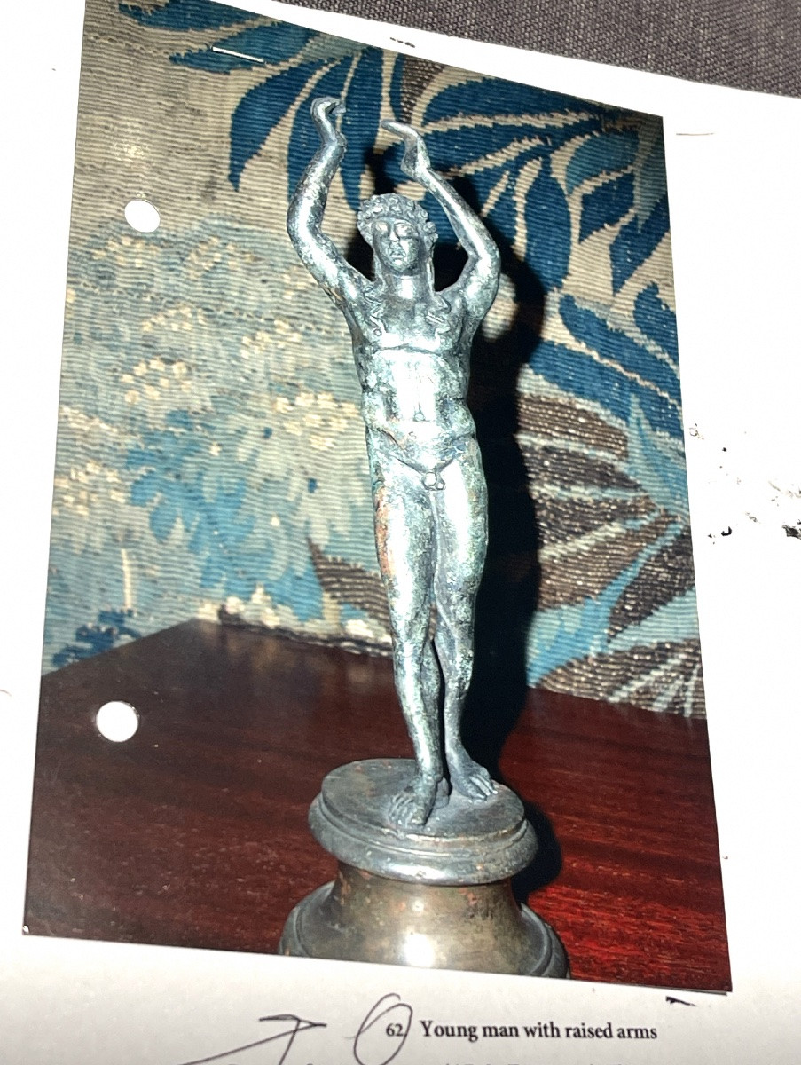 Young Roman Man With Raised Arms, 1st Century Ad (ar & E, 215 Mm). Complete Statuette -photo-4