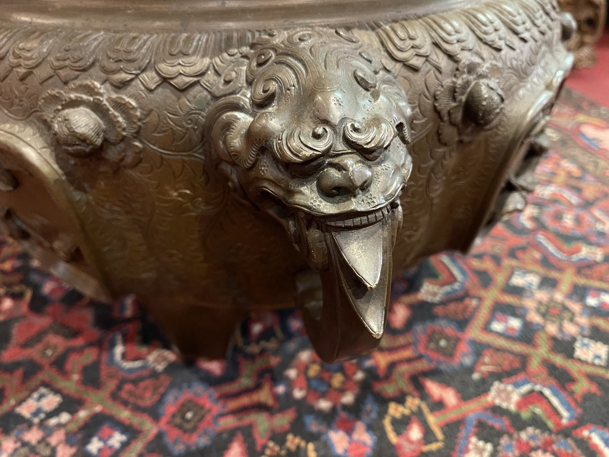 Meiji Period Bronze Tripod Planter With Animal Decorations Circa 1870-photo-2