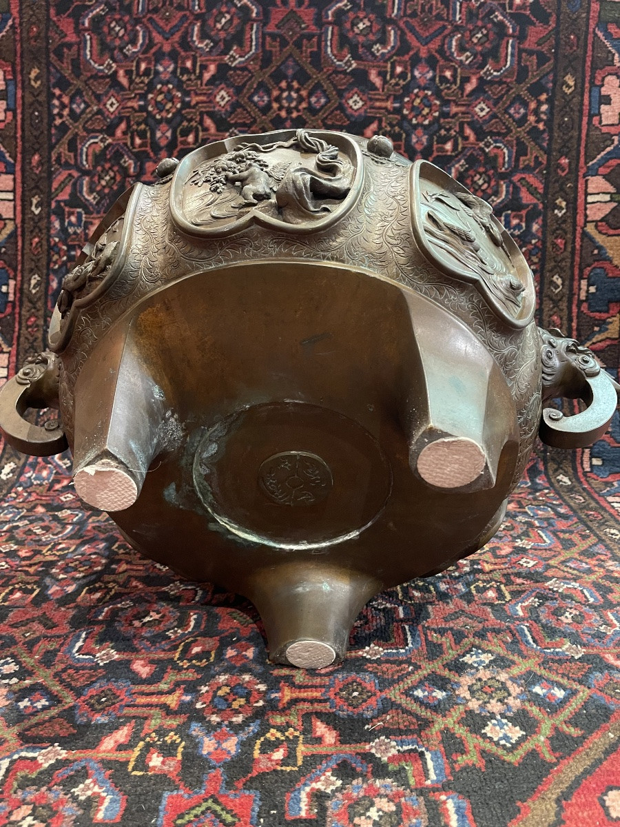 Meiji Period Bronze Tripod Planter With Animal Decorations Circa 1870-photo-6