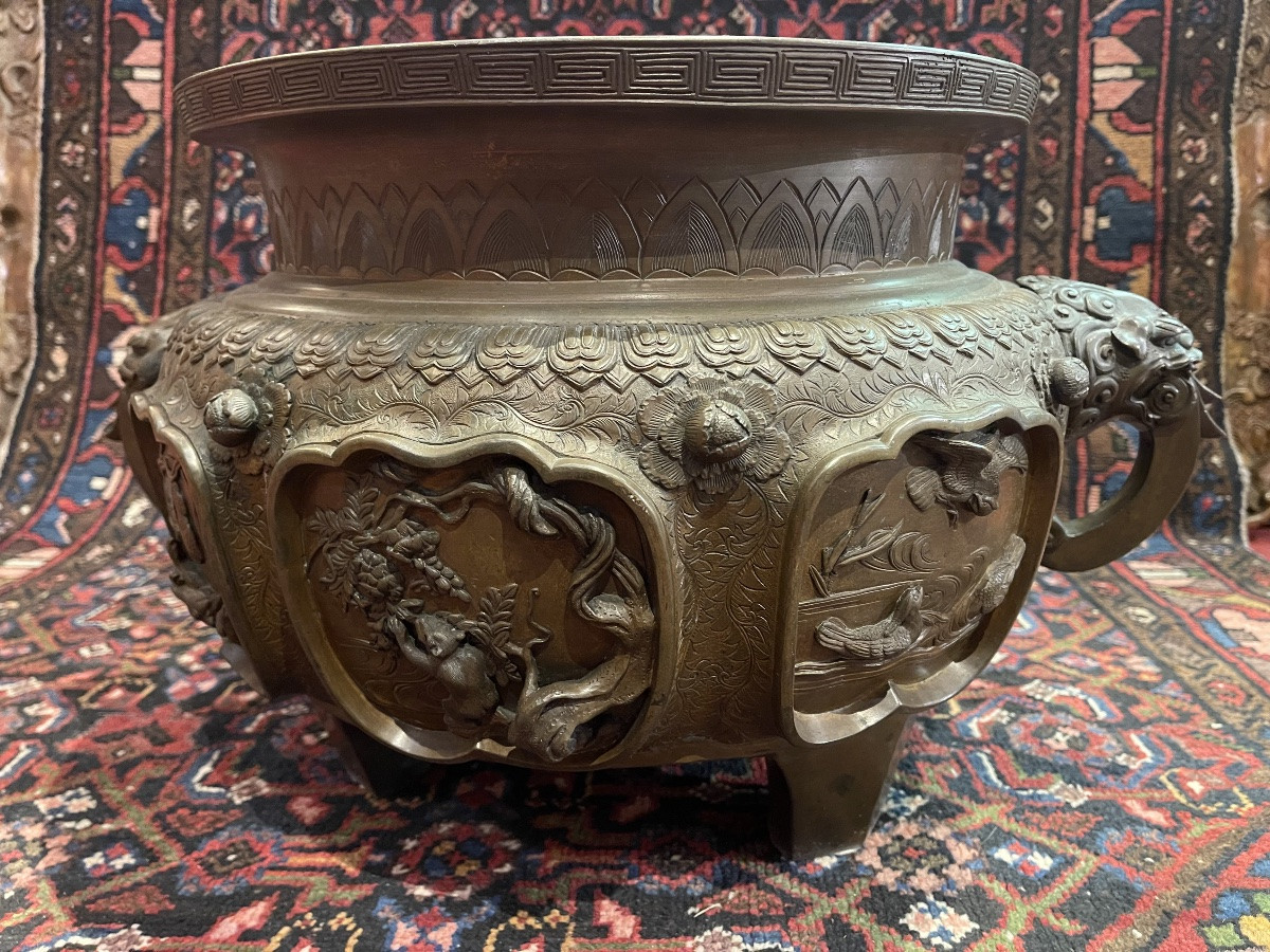 Meiji Period Bronze Tripod Planter With Animal Decorations Circa 1870-photo-8