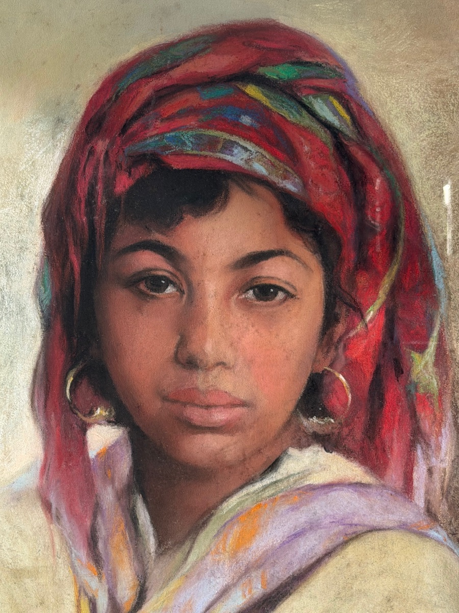 émile Deckers (1885–1968), Circa 1925–1930, Pastel Of A Beautiful Young Kabyle Woman -photo-2