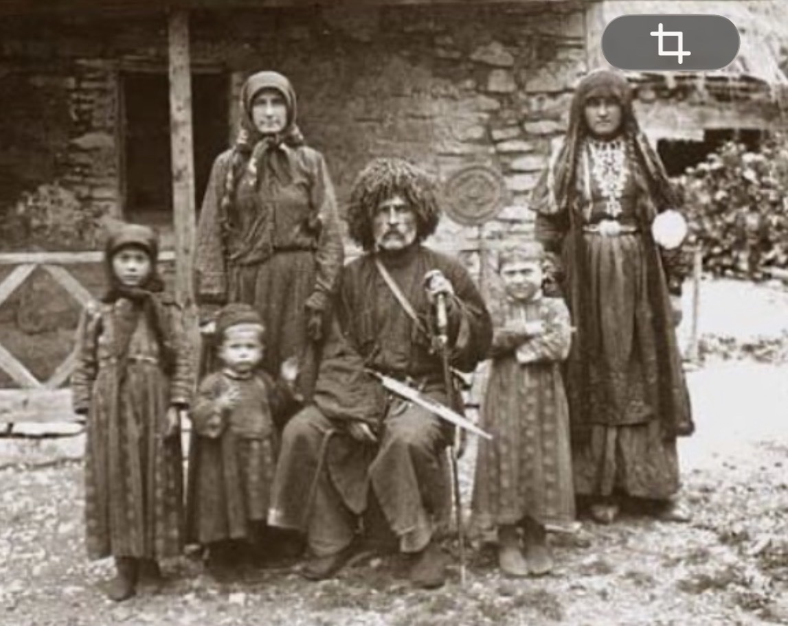 ვანო მელიაშ Vano Meliashvili  1892  1988 Vazha -Pshavela et sa famille ) primitivisme georgien -photo-2
