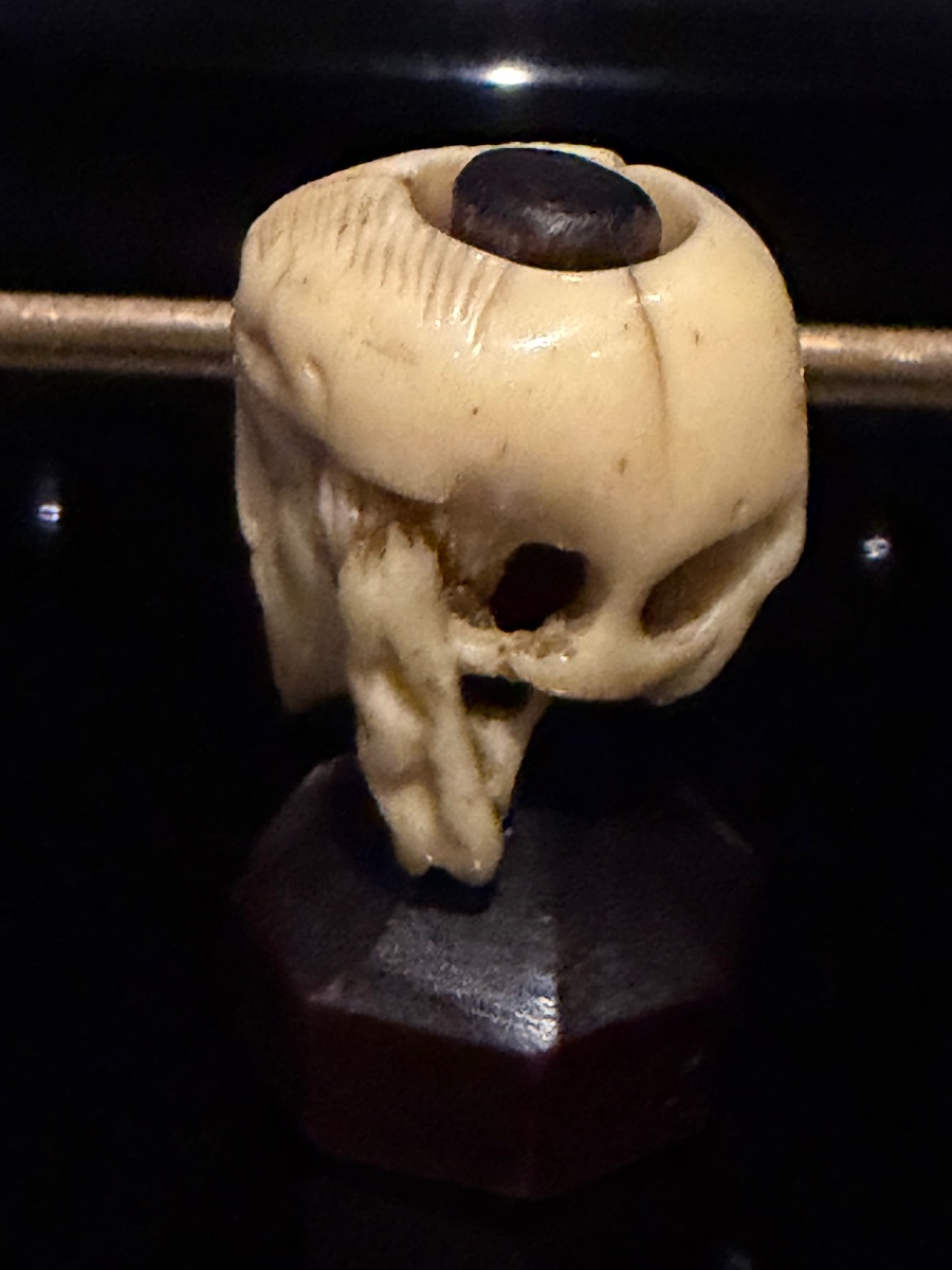 Perle de chapelet Allemagne deux faces en os  MÉMENTO MORI  ( Christ et Crâne ) XVI es  , -photo-3