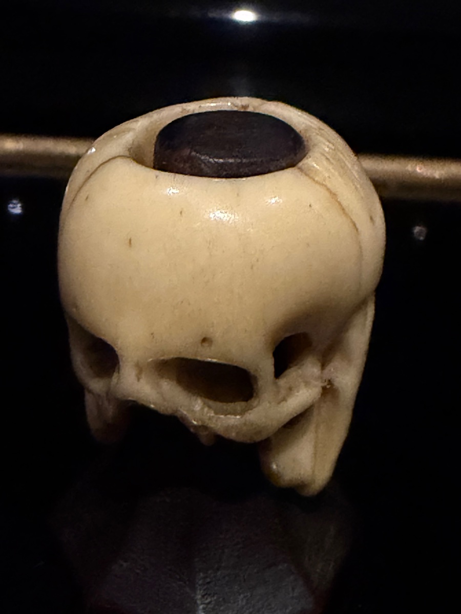 Perle de chapelet Allemagne deux faces en os  MÉMENTO MORI  ( Christ et Crâne ) XVI es  , -photo-5