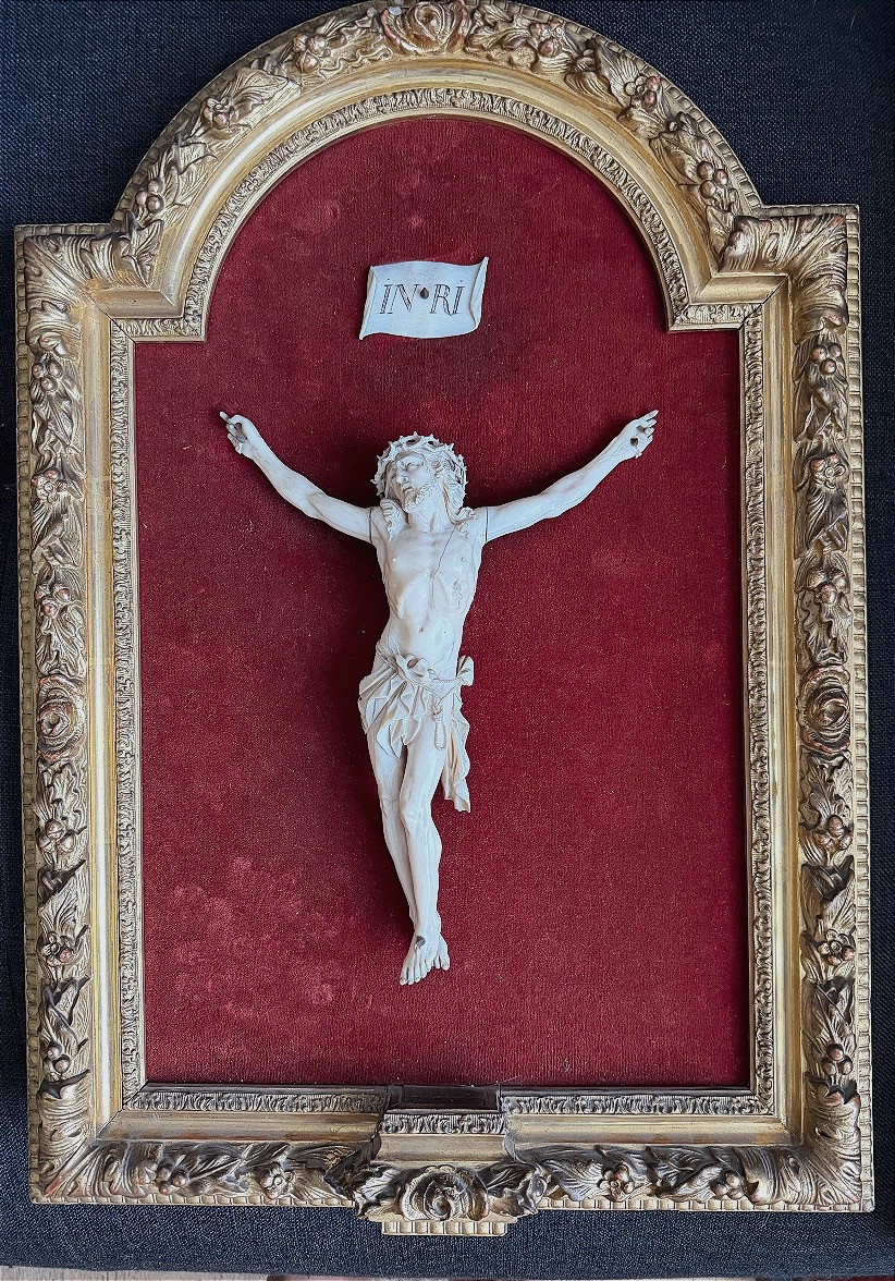 Remarkable Ivory Sculpture Of Christ In The Louis XV–regency Style, In Its Original Frame 