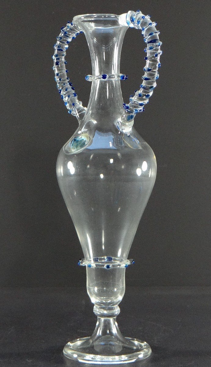 France, Années 1950, Vase En Verre Soufflé à Deux Anses Rapportées à Chaud. -photo-3