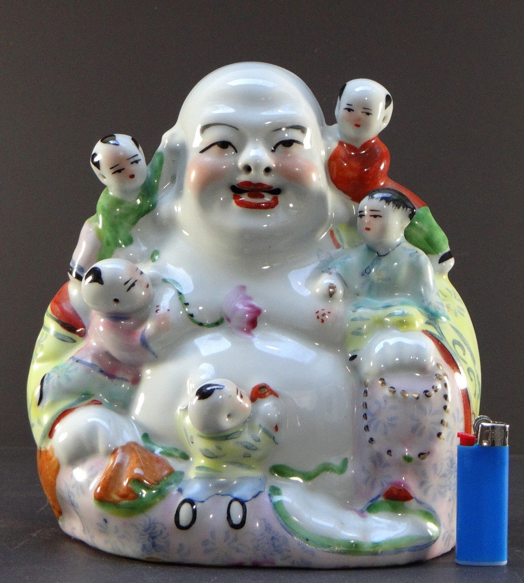 Chine, Milieu Du XXème Siècle, Groupe En Porcelaine Poussah Et Enfants.-photo-8