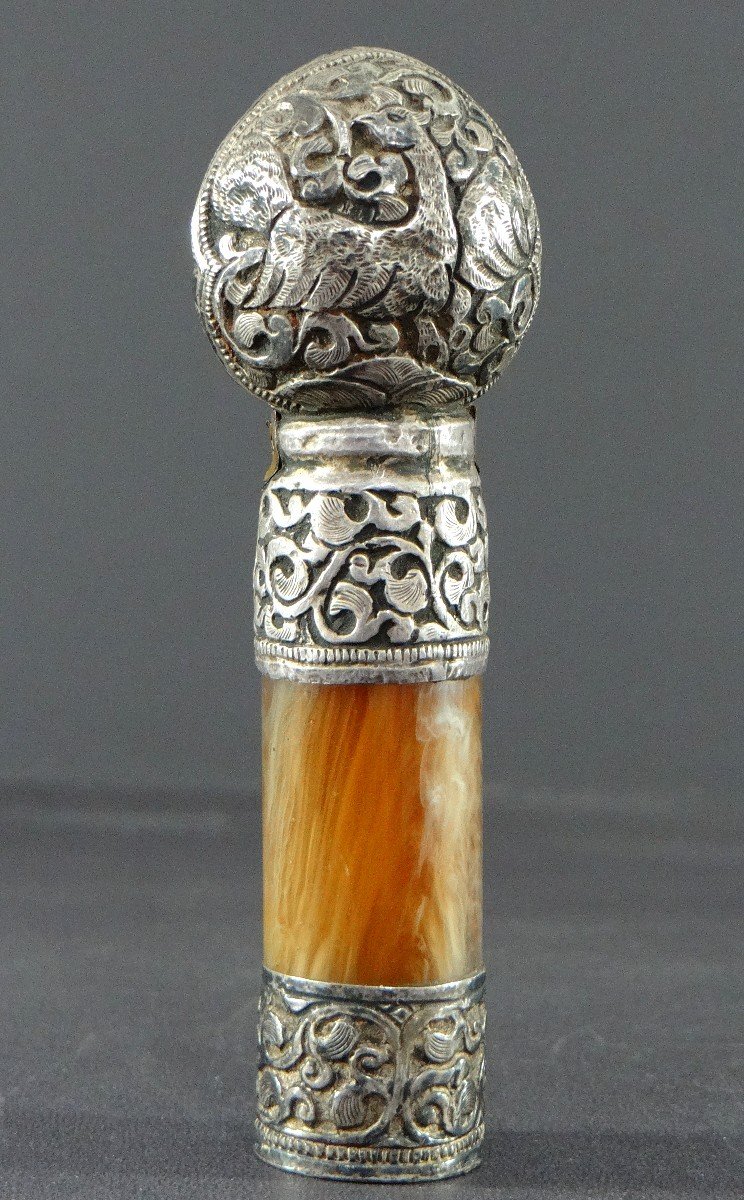 Tibet, Début Du XXème Siècle, Sceau (cachet) En Alliage d'Argent Repoussé Et Corne.-photo-3