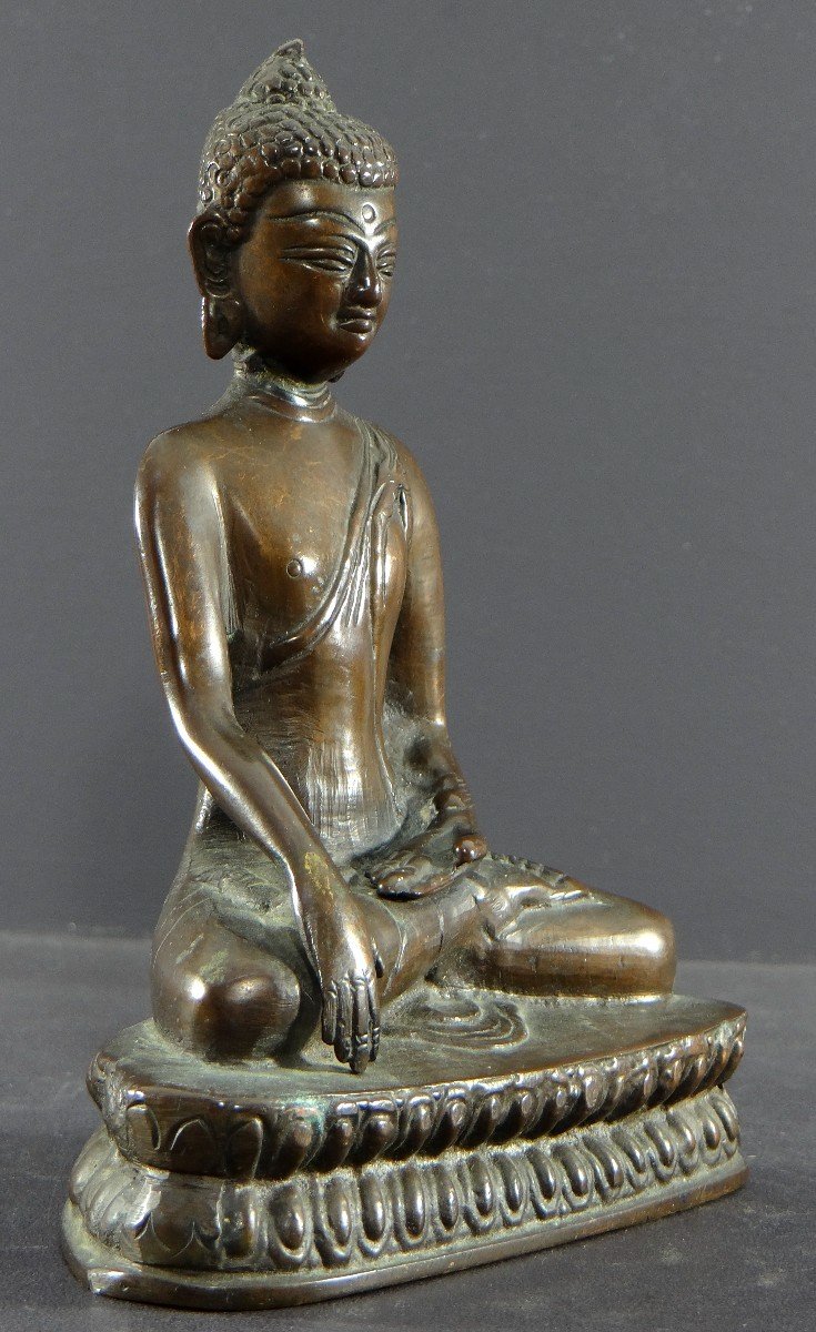 Chine, Art Sino-tibétain, Début Du XXème Siècle, Statue De Bouddha En Bronze. -photo-2