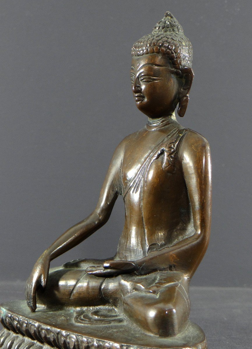 Chine, Art Sino-tibétain, Début Du XXème Siècle, Statue De Bouddha En Bronze. -photo-3