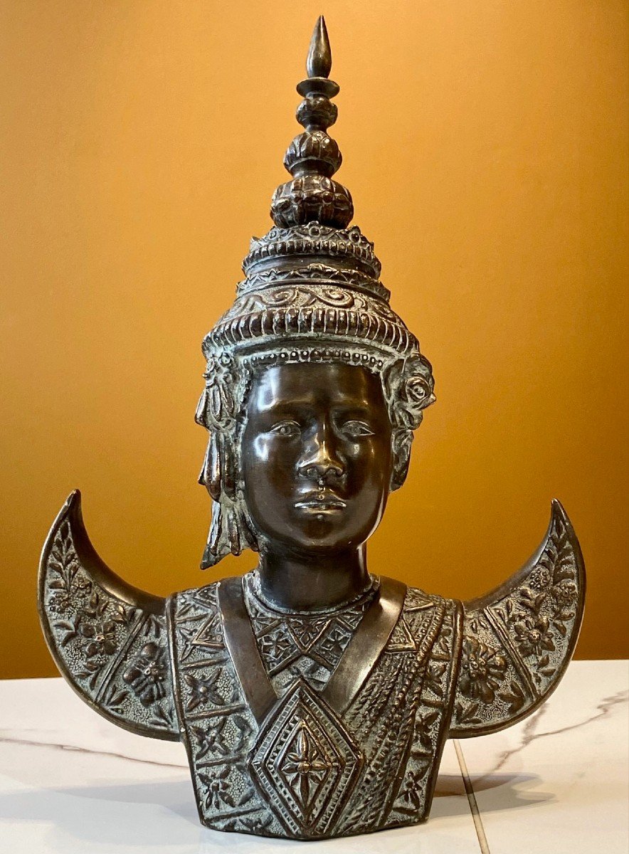 Thaïlande, Premier Tiers Du XXème Siècle, Buste En Bronze De Danseuse. 