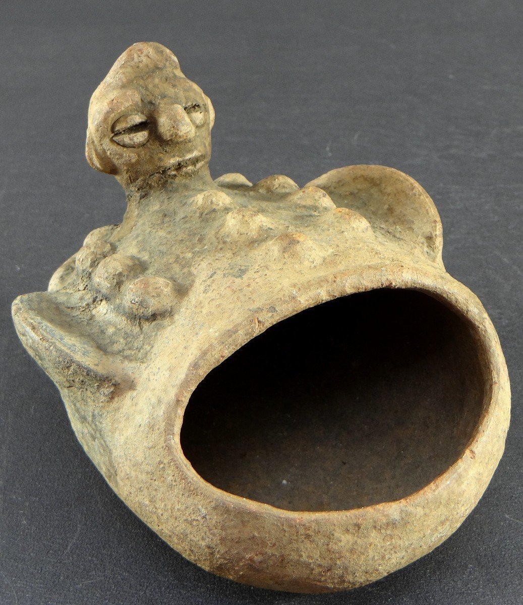 Nigeria, Izi People, First Half Of The 20th Century, Anthropo-zoomorphic Terracotta Cup.