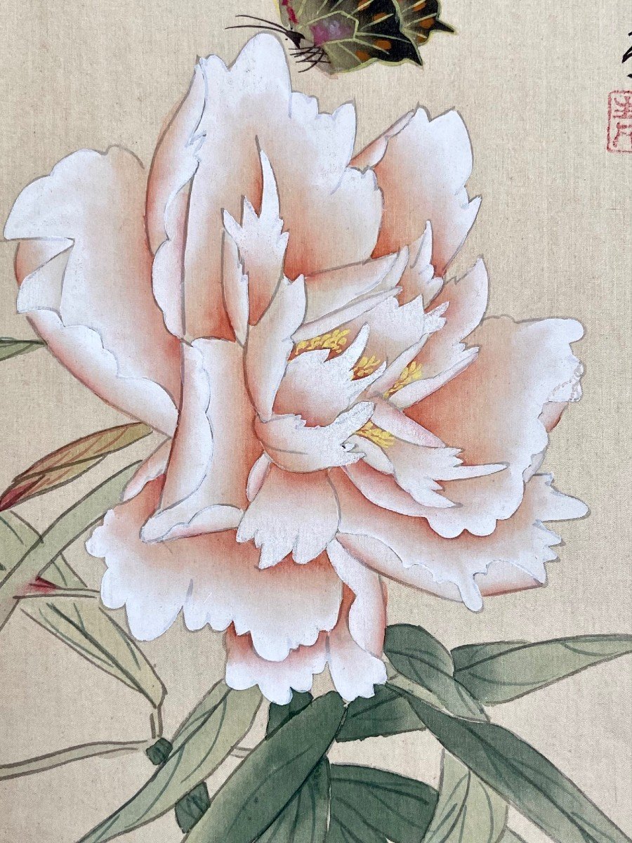 Chine, Années 1950, Peinture Sur Soie Papillon Parmi La Végétation Et Les Fleurs.-photo-4