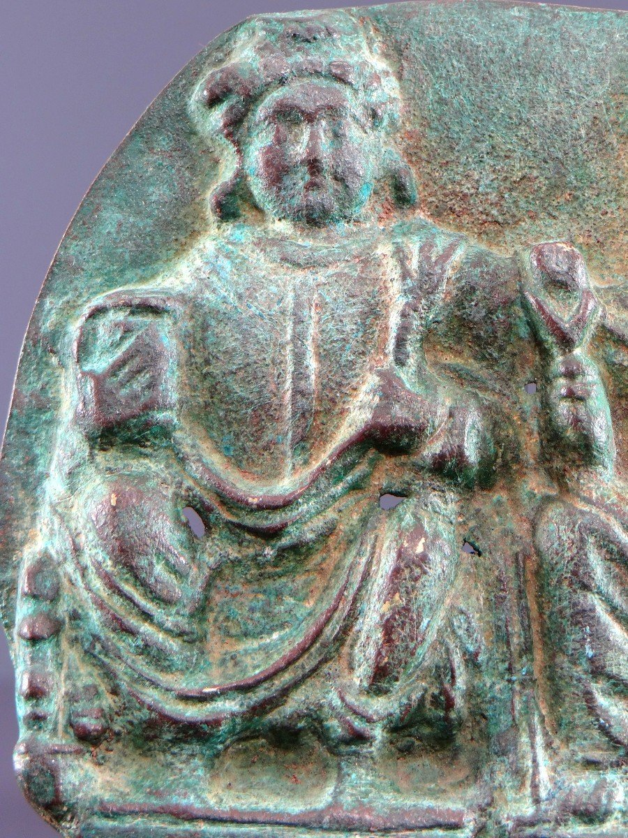 Gandhara, IIème-IIIème Siècle, Grande Plaque En Bronze Décorée En Relief De Panchika Et Hariti.-photo-2