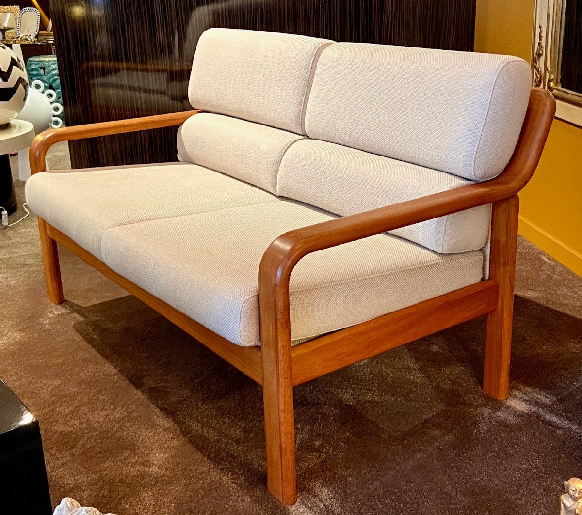 Danemark, Années 1970, L. Olsen & Son, Rare Canapé Deux Places En Teck Et Tissu. -photo-2