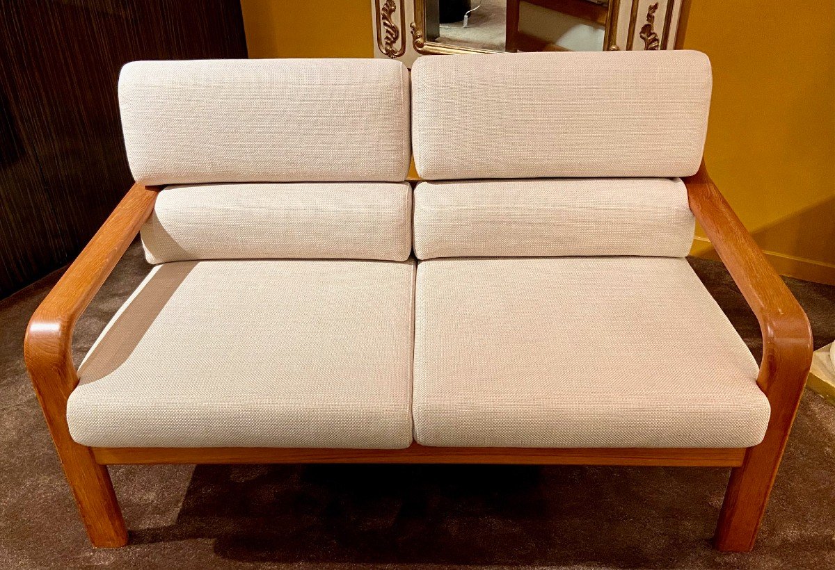 Danemark, Années 1970, L. Olsen & Son, Rare Canapé Deux Places En Teck Et Tissu. -photo-3