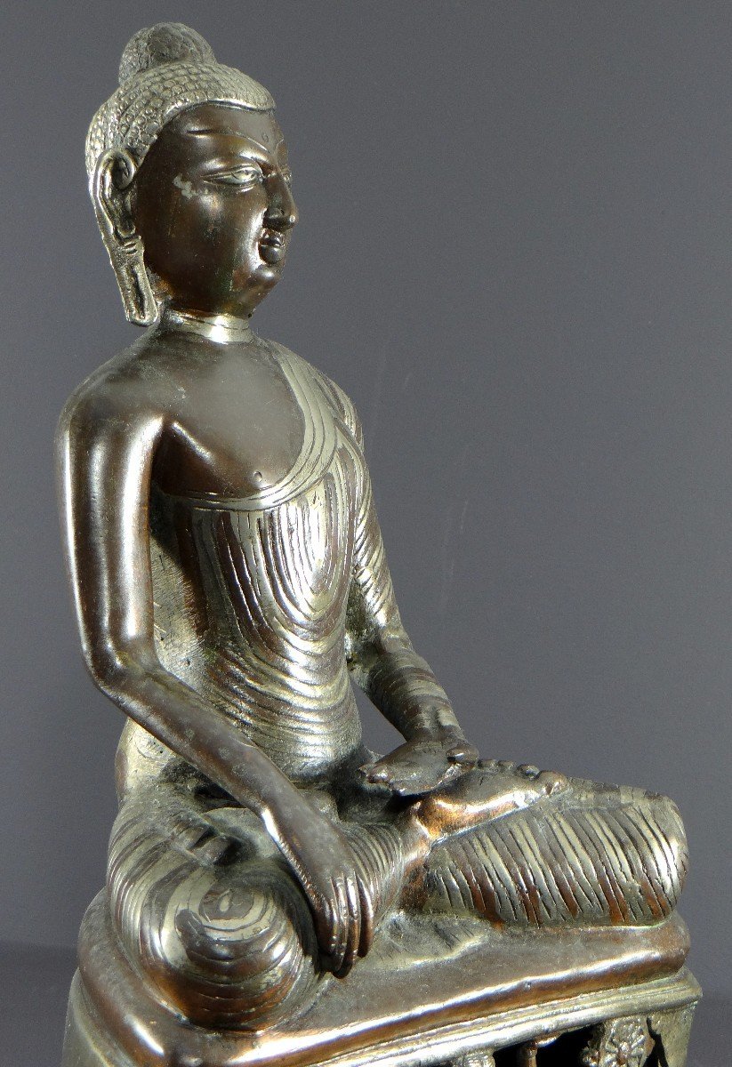 Burma, 1920s/1930s, Bronze Buddha Statue With Double Copper And Silver Patina.-photo-3