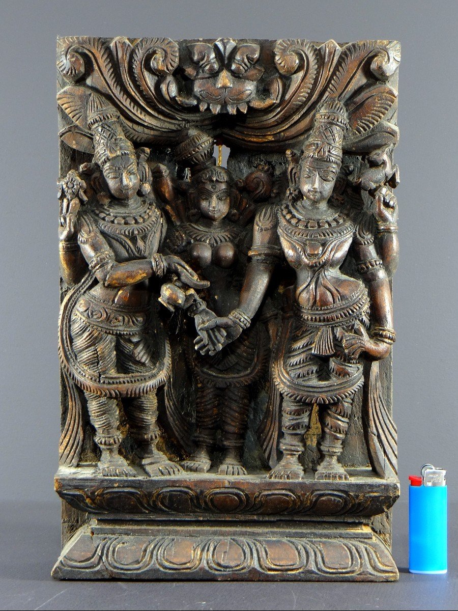 India, 20th Century, Carved Wooden Chariot Panel Representing Meenakshi's Marriage.-photo-8