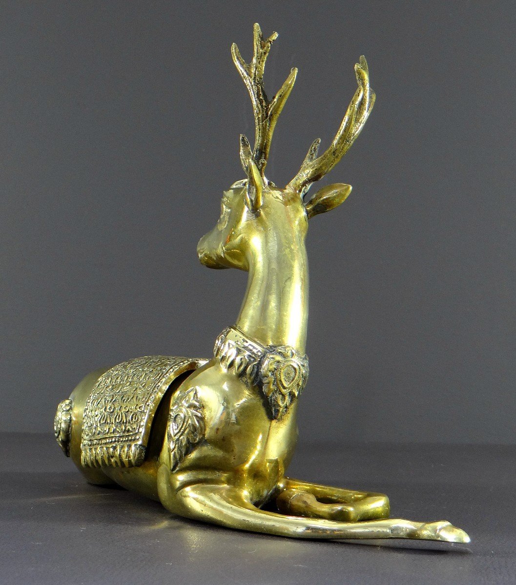 Thaïlande, Années 1960, Sculpture En Bronze Figurant Un Cerf Couché.-photo-3