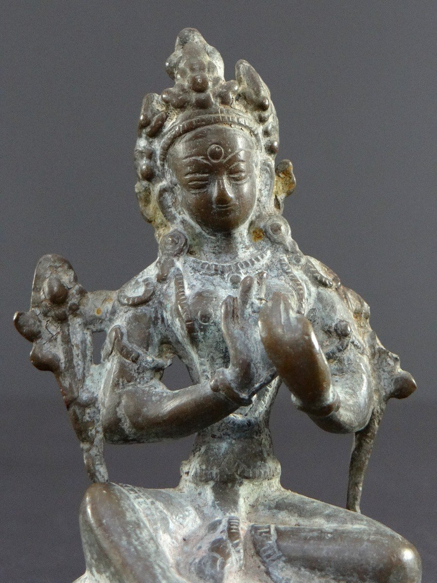 Népal, Début Du XIXème Siècle, Statue En Bronze De La Déesse Bouddhiste Tara Verte.-photo-2