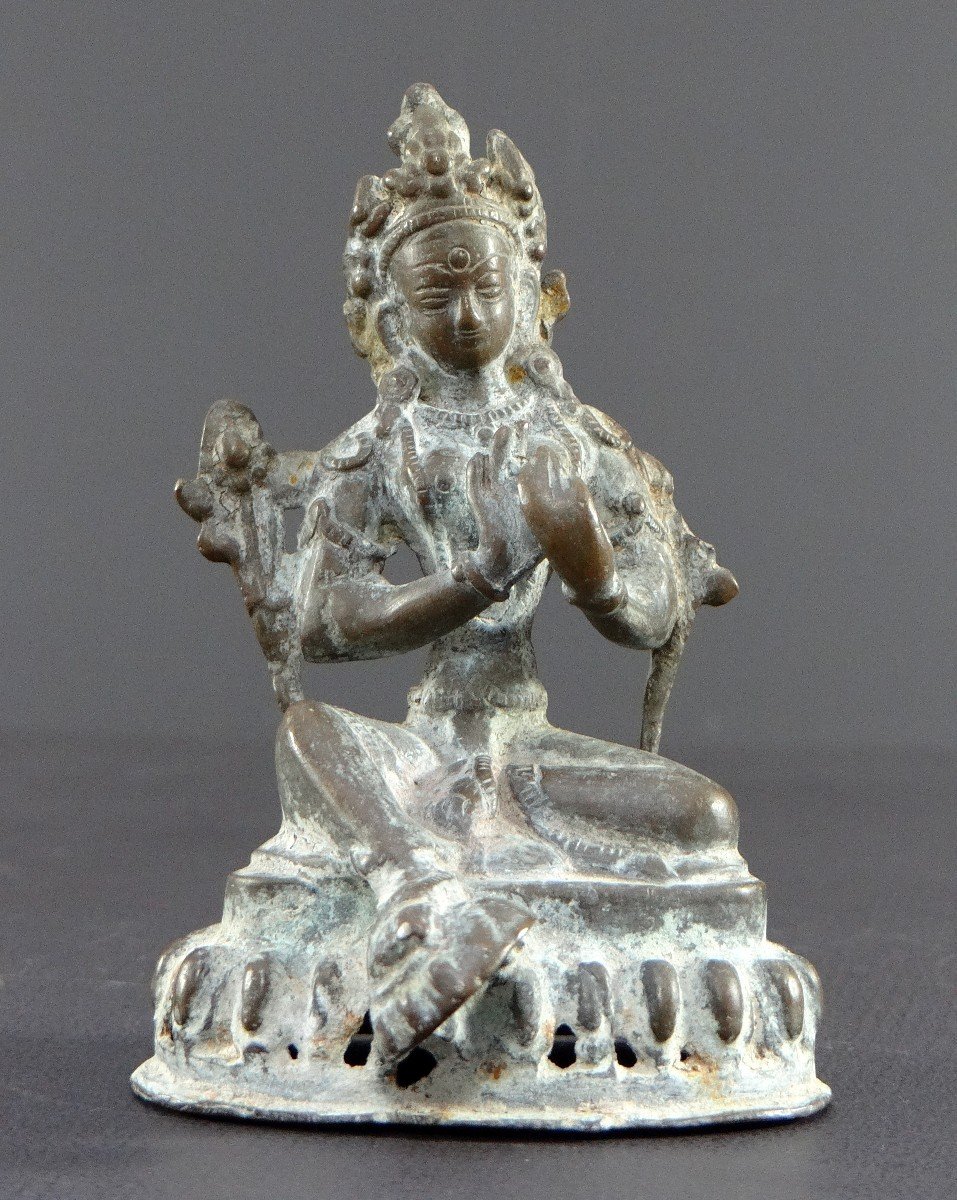 Népal, Début Du XIXème Siècle, Statue En Bronze De La Déesse Bouddhiste Tara Verte.
