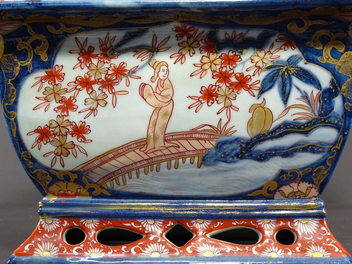 Japan, Late 19th Century, Imari Port, Porcelain Jardiniere Decorated With Animated Landscapes. -photo-3