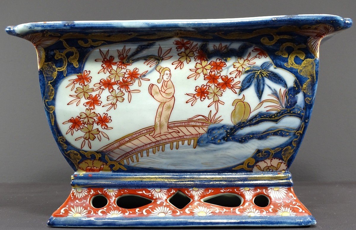 Japan, Late 19th Century, Imari Port, Porcelain Jardiniere Decorated With Animated Landscapes. -photo-4
