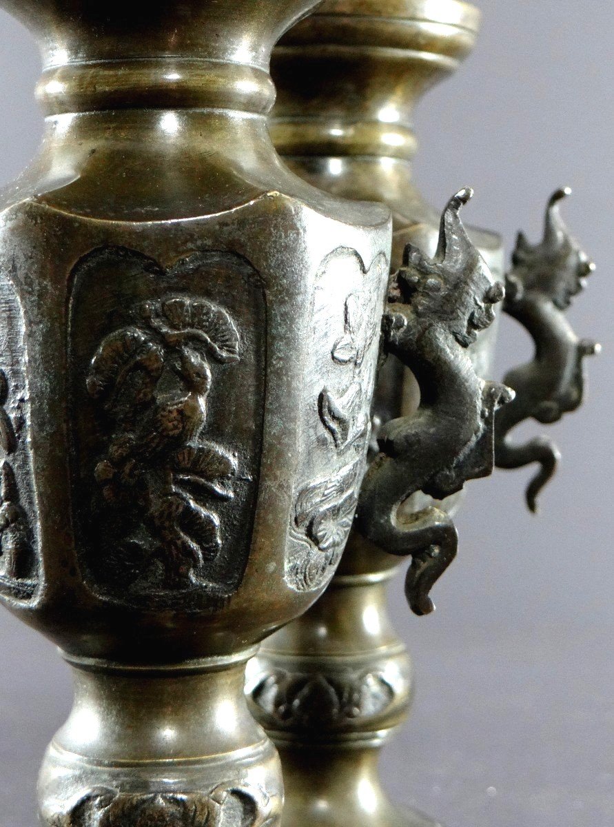 Vietnam, Vers 1900, Paire De Vases En Bronze Présentant Un Décor D’oiseaux Et De Fleurs.-photo-2