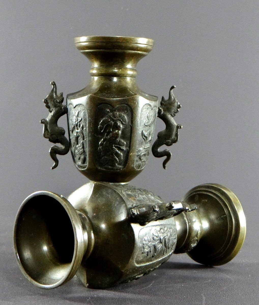 Vietnam, Vers 1900, Paire De Vases En Bronze Présentant Un Décor D’oiseaux Et De Fleurs.-photo-4