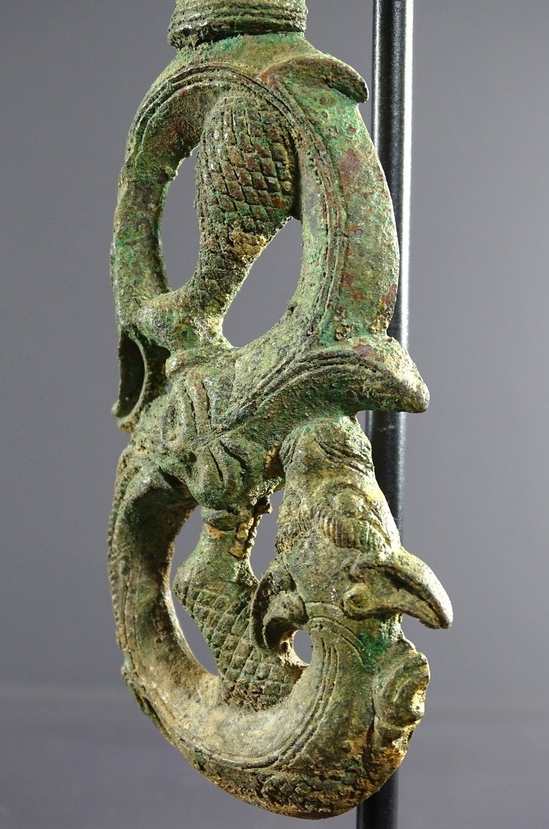 China, 18th Century, Large Bronze Fibula With Dragon Decor. -photo-6