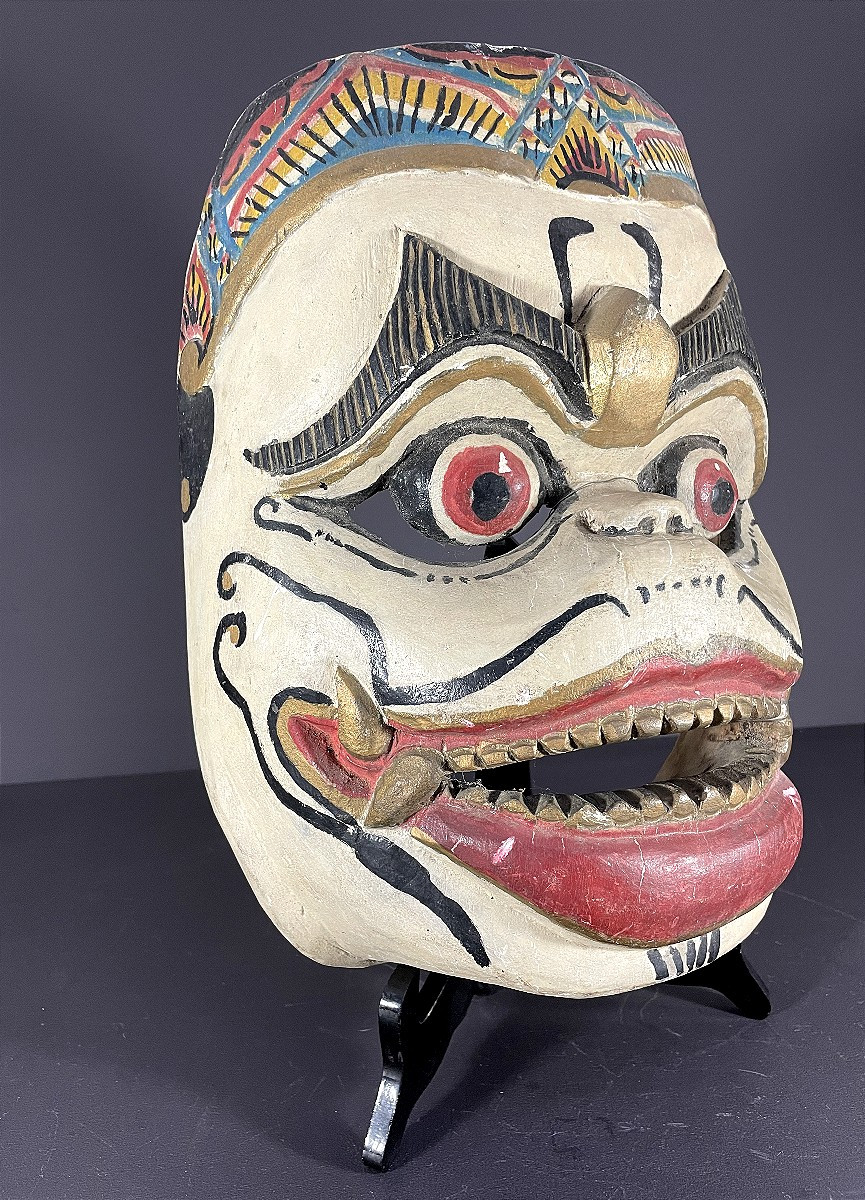 Indonésie, milieu du XXème siècle, masque du théatre de Barong.-photo-4