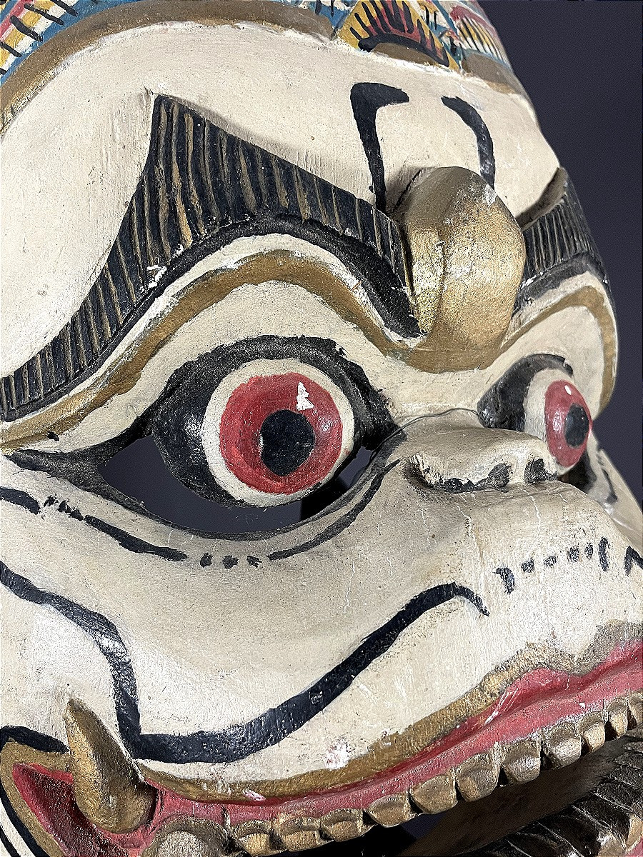 Indonésie, milieu du XXème siècle, masque du théatre de Barong.-photo-3