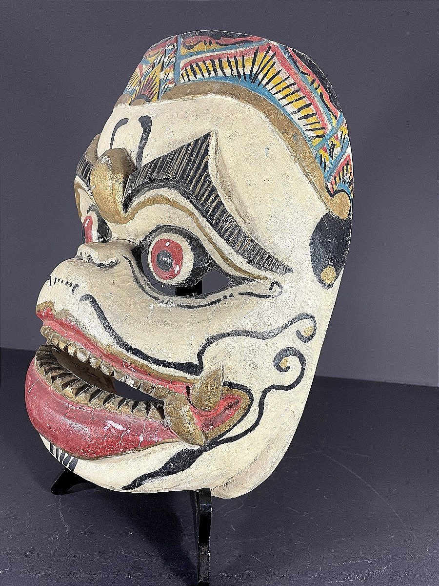 Indonésie, milieu du XXème siècle, masque du théatre de Barong.-photo-4