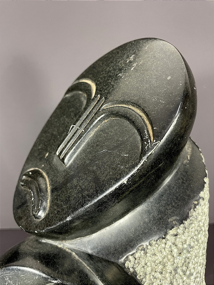Zimbabwe, Art Shona, Sculpture contemporaine en serpentine datant des années 1980.-photo-1