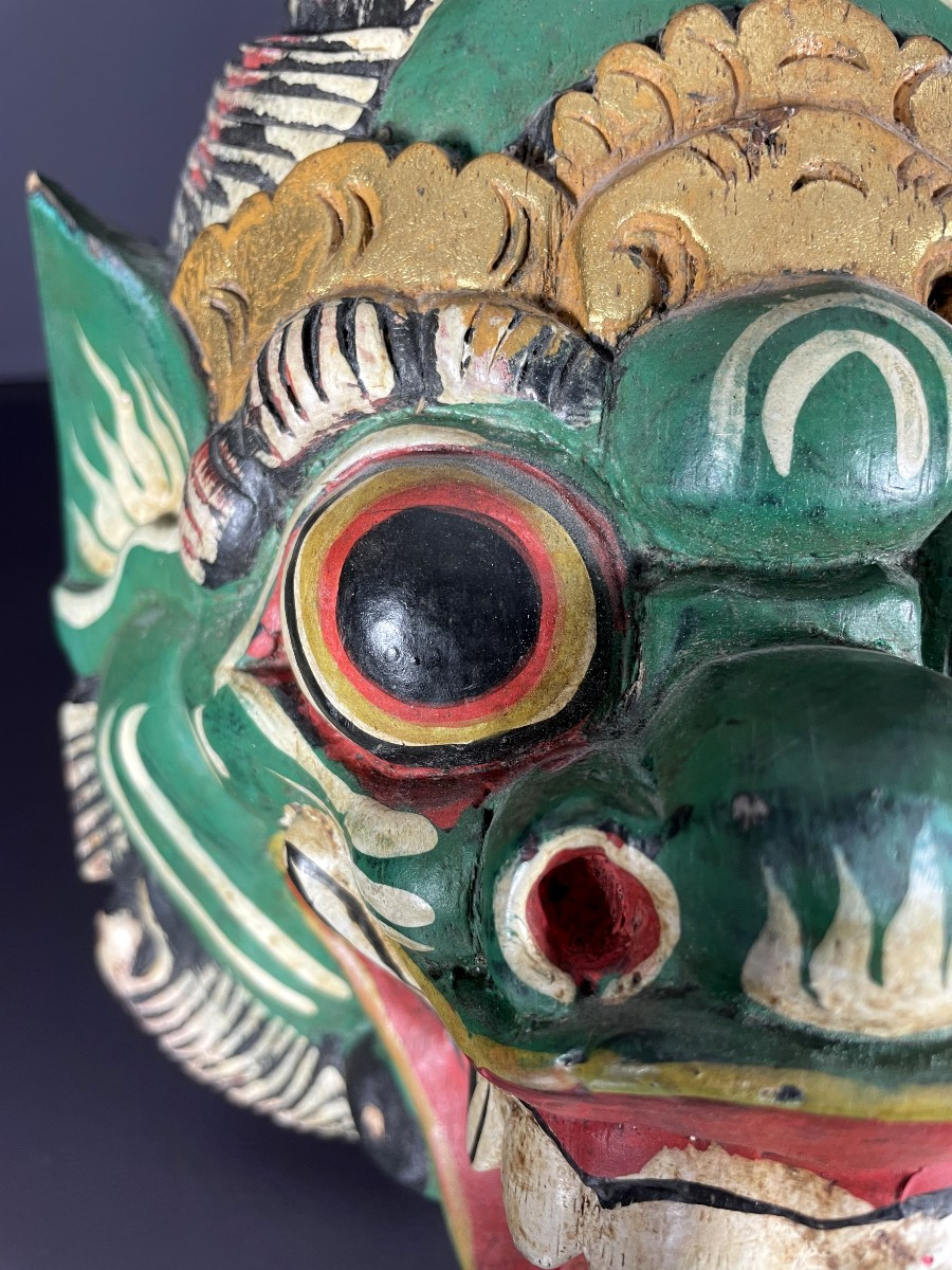 Indonésie, masque polychrome du théatre de Barong, 1970.-photo-3